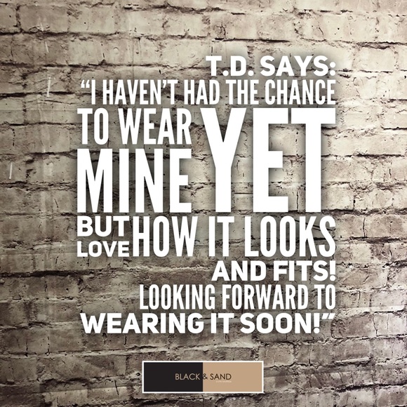 Comfy & Loose Grey stretchy batwing knit top NEW - Picture 2 of 8